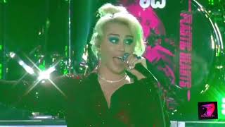Miley Cyrus - Doo It + Love Money Party Live From ACL Festival.