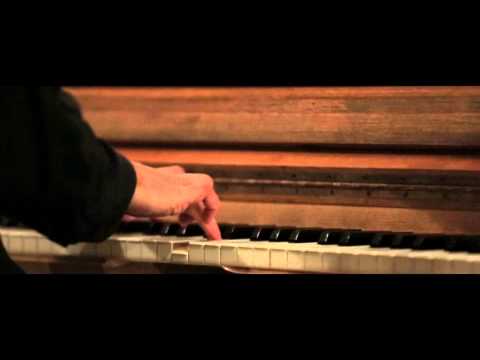 Moonface - "Julia with Blue Jeans On" (Live at St. Pancras Old Church)