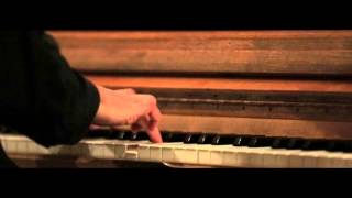 Moonface - "Julia with Blue Jeans On" (Live at St. Pancras Old Church)