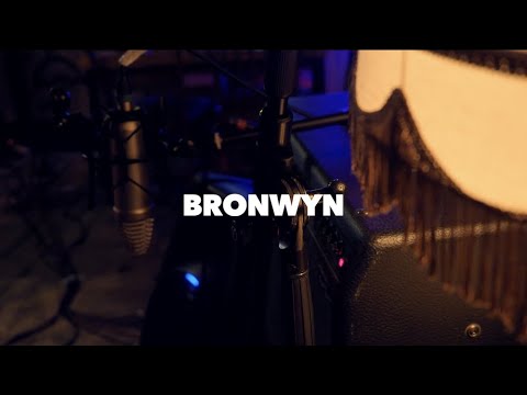 Wohnzimmerbühne #15 - Bronwyn