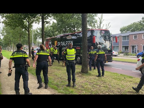 PEC Zwolle-supporters op weg naar Go Ahead Eagles toernooi net op tijd onderschept door politie