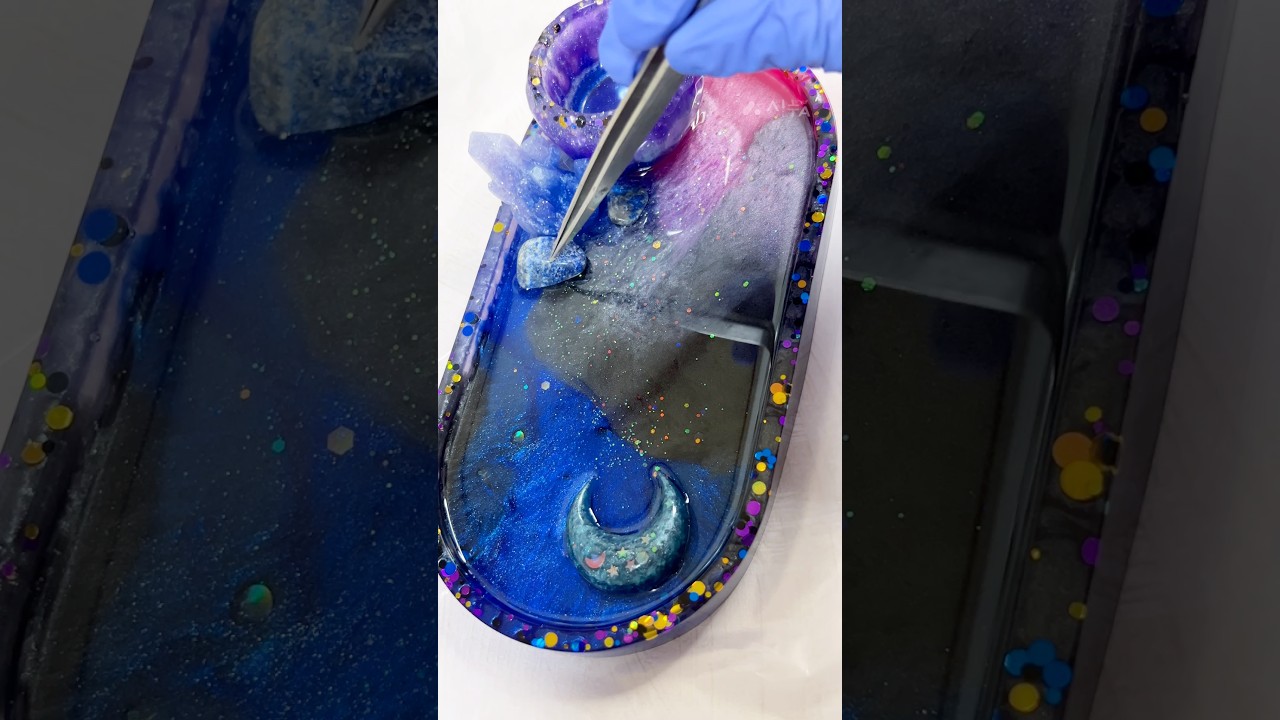 天然石を使ったマルチトレイ制作 #resinart #resin #crystals #resinartist #handmade #epoxyresin #レジン