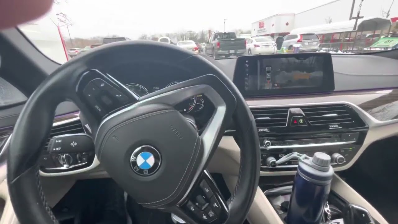 BMW 540xi with Parking assist - Self parking demonstration