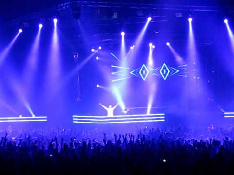 Armin van Buuren presents DJ Cobra in ASOT 299