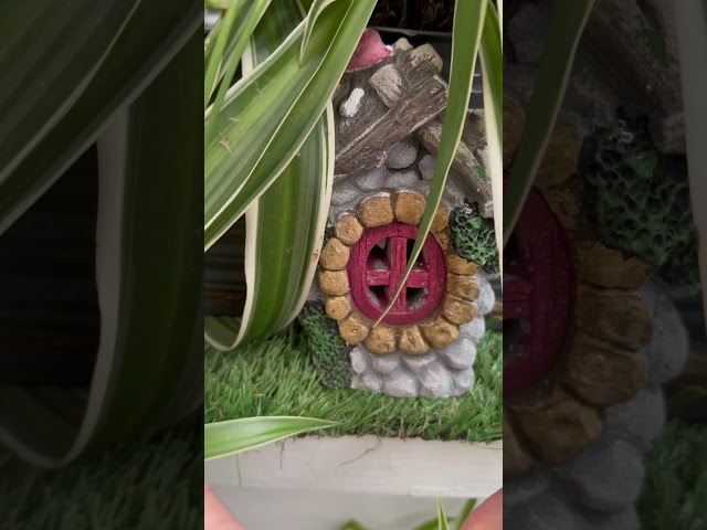Vídeo relacionado con Shuade Minis Hawks - Figura miniatura de halcones calvos, accesorios de jardín de hadas para jardín, microlandscape, macetas, bonsais Craft Minis Resinas