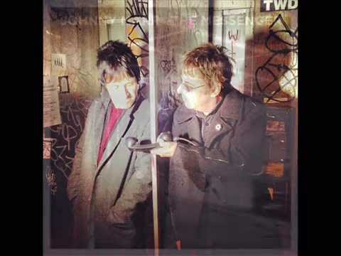 ANDY ROURKE CHATS WITH JOHNNY MARR on EVRradio, February 25, 2013