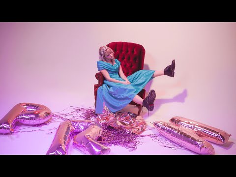 Prom Queen by Lyncs (OFFICIAL MUSIC VIDEO)