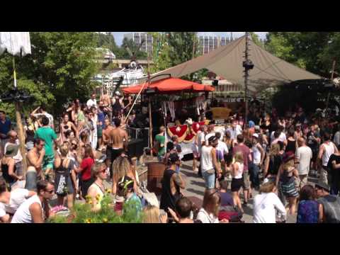 Britta Arnold @ KaterHolzig