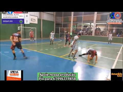 Drible Tibinha nas quartas de final da Champions Tia Eva