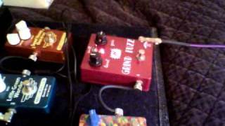 Video thumbnail for Bobby DeVito Heavy Electronics GRIND FUZZ demo by Robert DeVito