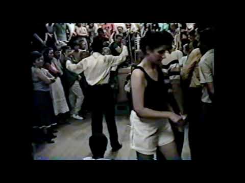 Golden times: Dancers from Csíkszentdomokos/Felcsík (Jászberény 1990)