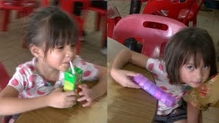 preview picture of video 'Cute Twins Nahna and Wauwa, Sin Chooi Hong Kopitiam, Alor Setar, P2'