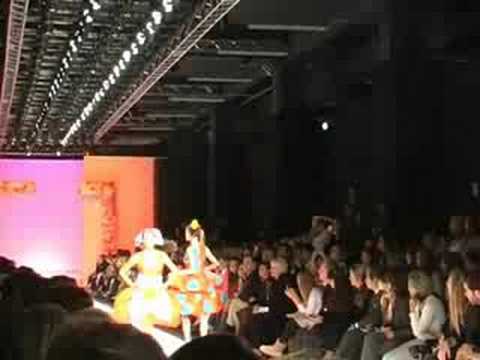 Milan Fashion Week: Agatha Ruiz De La Prada (S/S 2009)