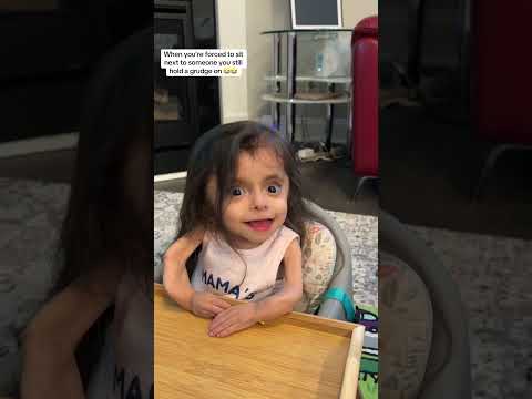 Why was she looking at her like that though? 😂😂😂