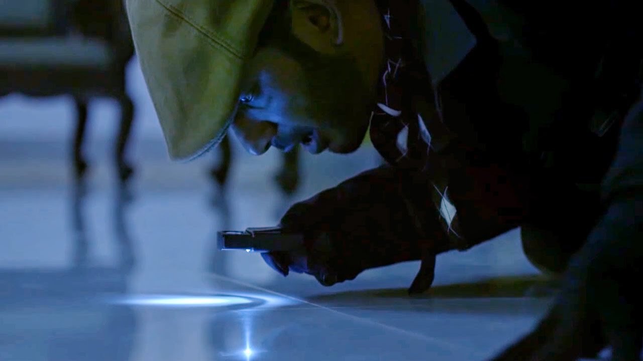 इस घर में विशाल से पहले कोई और भी आकर बैठ गया है l Dashing Detective