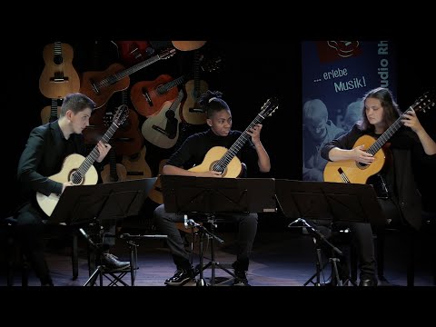 O Trio Magico - Roland Dyens