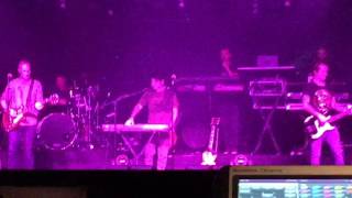 Gary Numan sound check Los Angeles Praying to the Alien