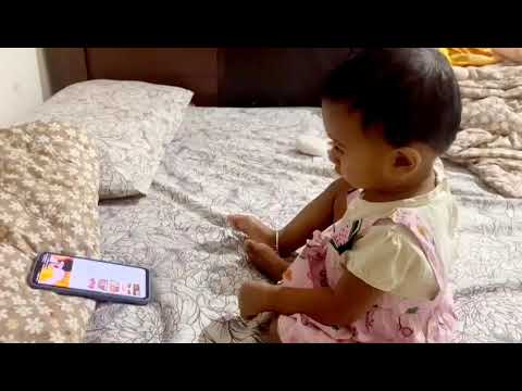 Sivagami Devi listening to Aigiri nandini..