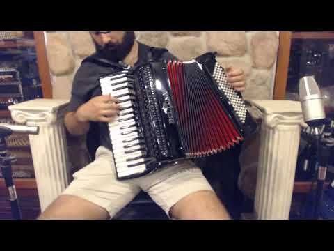 BELTSTUIII3796CBK - Black Beltuna Studio III Compact Piano Accordion LMM 37 96 $6299