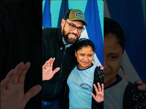 Niños y Jóvenes de Ayutuxtepeque beneficiados con lentes, iniciativa del Alcalde Mario Duran