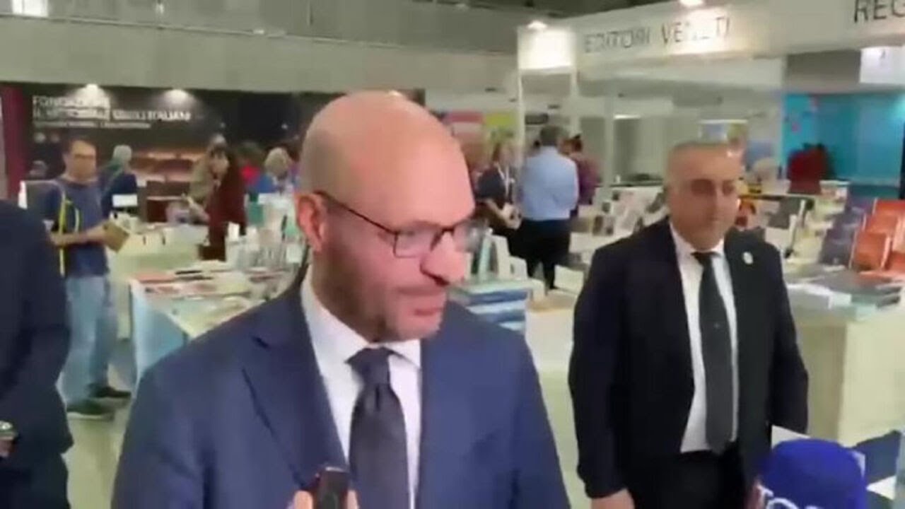 Fontana (Camera) al Salone del Libro: La malattia dell'ignoranza va combattuta con lo studio