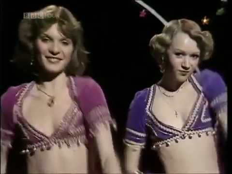 Top Of The Pops - 1977.06.02 - Van McCoy - The Shuffle (Legs & Co)