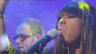 Jazmine Sullivan - Dream Big [Live On GMTV]