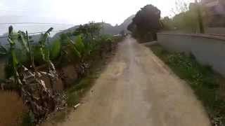 preview picture of video 'Dirt biking Vietnam: Road from Da Bac to Hoa Binh'