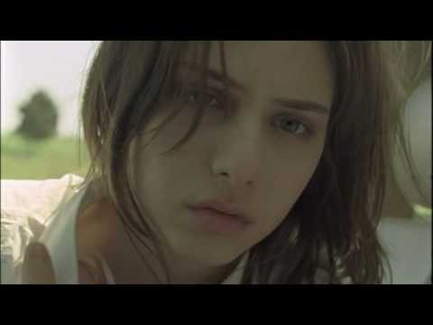 Trailer of En Mutlu Olduğum Yer (2009)