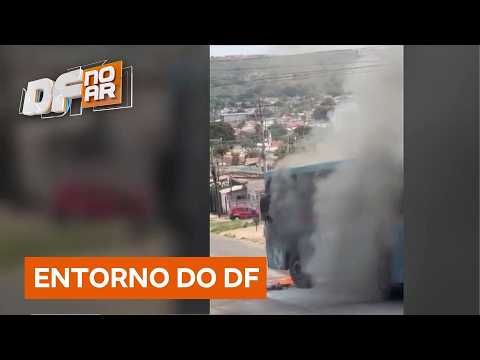 Ônibus pega fogo no meio da rua em Santo Antônio do Descoberto (GO) | DF no Ar