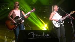 The Sunny Cowgirls - Six Pack Short