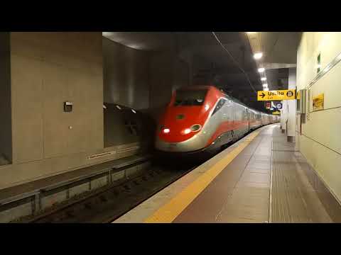 Treni Alta Velocita alla stazione di Bologna Centrale AV