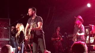 Brothers Osborne ~Loving Me Back~Portland 2016