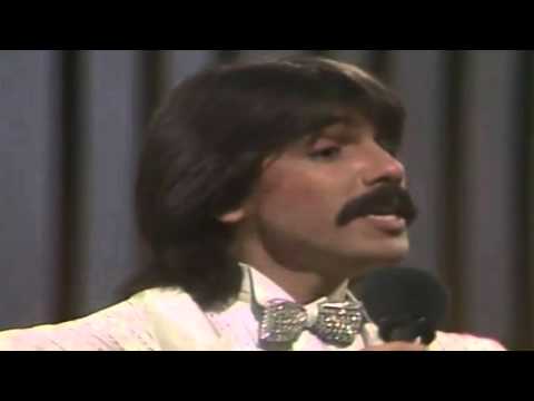 Amanda Miguel & Diego Verdaguer   Hagamos Un Trato Play Back