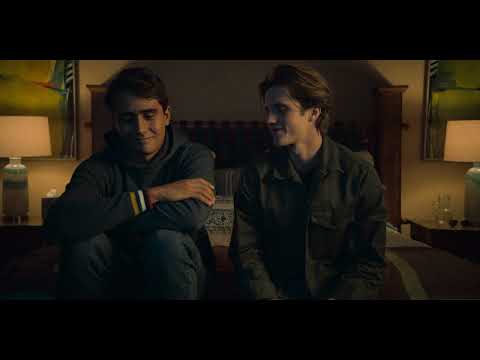 Love, Victor - Victor and Benji talk about having sex