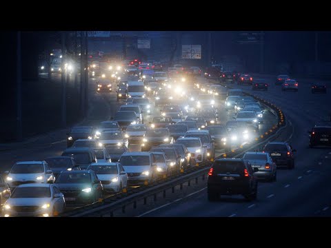 Guerra in Ucraina, inizia la fuga dalle città: "A Dnipro la gente si dirige verso Ovest".