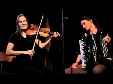 Lisa Rydberg & Lisa Eriksson Långbacka @Stallet Världens Musik