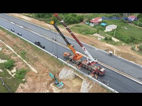 Amazing That Double Crane Use His Power Recovery Excavator fail Sink In Deep Hole Successfully
