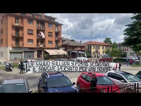 Azzate, 25 Aprile: lo striscione dei Do.Ra.