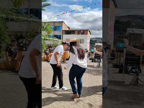 bailando huayno en miraflores santa cruz cajamarca