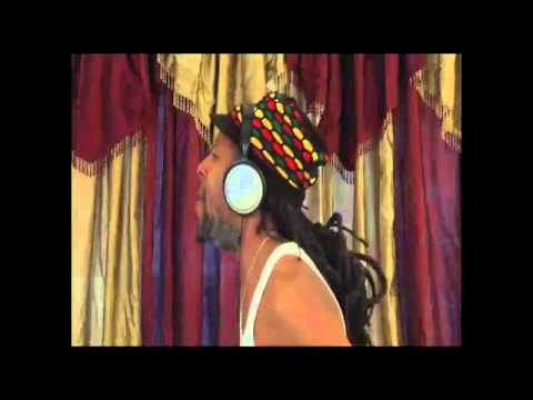 SHOW LOVE-Tony Roots meets Roots Hitek  (CD "REJOICE") 2011