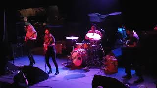 Bleached - Keep On Keeping On (live)