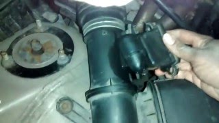 Cleaning the MAF sensor in a Lexus GS300