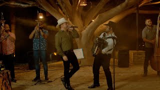 El De La Pandilla (En Vivo) Lyrics English Translation