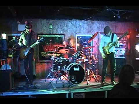 Mike Dugan & The Blues Mission-Lupo's-12-10-10 "Hideaway" / "Smoking Gun".wmv