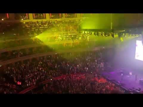 ADAM LAMBERT - YOU MAKE ME FEEL - LUVE IN LONDON