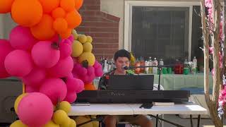 The Moon Represents My Heart - Karl - Party