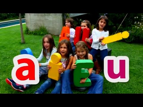 ¡Juega con las vocales! | Aprende A E I O U | Cantando Aprendo a Hablar