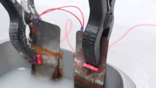 Rust removal using electrolysis