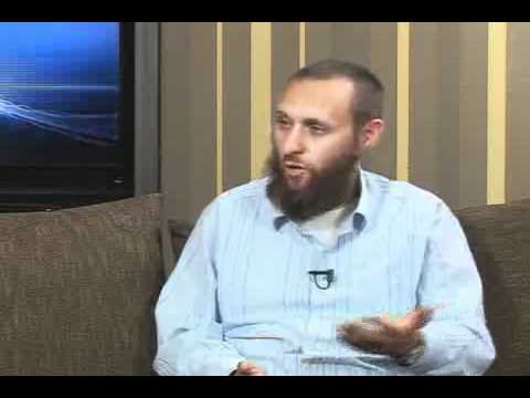 A lejohet falja e namazit në bari pa shtruar asgjë dhe duke qenë këmbë zbathur? - 91.9